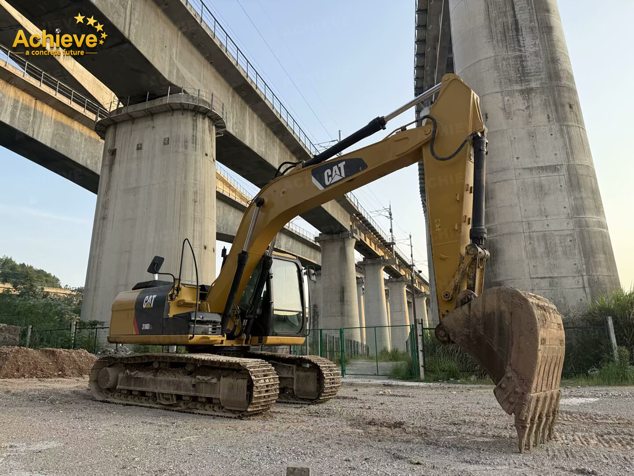 Caterpillar 318DL hydraulic excavator 0.72-0.8 m³ 91 kw/rpm 42.0-42.3 kN Cat® C4.2 【ACHIEVE】 TOP CONDITION!!! - Bandgrävare: bild 1 Caterpillar 318DL hydraulic excavator 0.72-0.8 m³ 91 kw/rpm 42.0-42.3 kN Cat® C4.2 【ACHIEVE】 TOP CONDITION!!! - Bandgrävare: bild 1