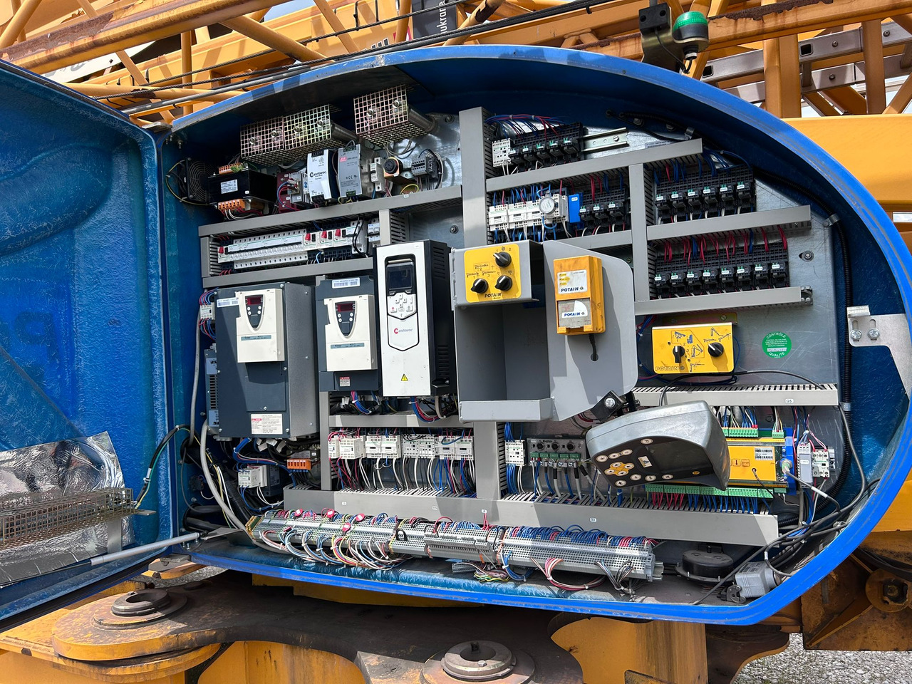 POTAIN IGO T130 - Självresande tornkran: bild 4 POTAIN IGO T130 - Självresande tornkran: bild 4