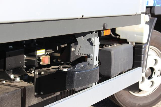 FUSO Canter 4C15E M - BATT. - Transportbil med flak: bild 5 FUSO Canter 4C15E M - BATT. - Transportbil med flak: bild 5