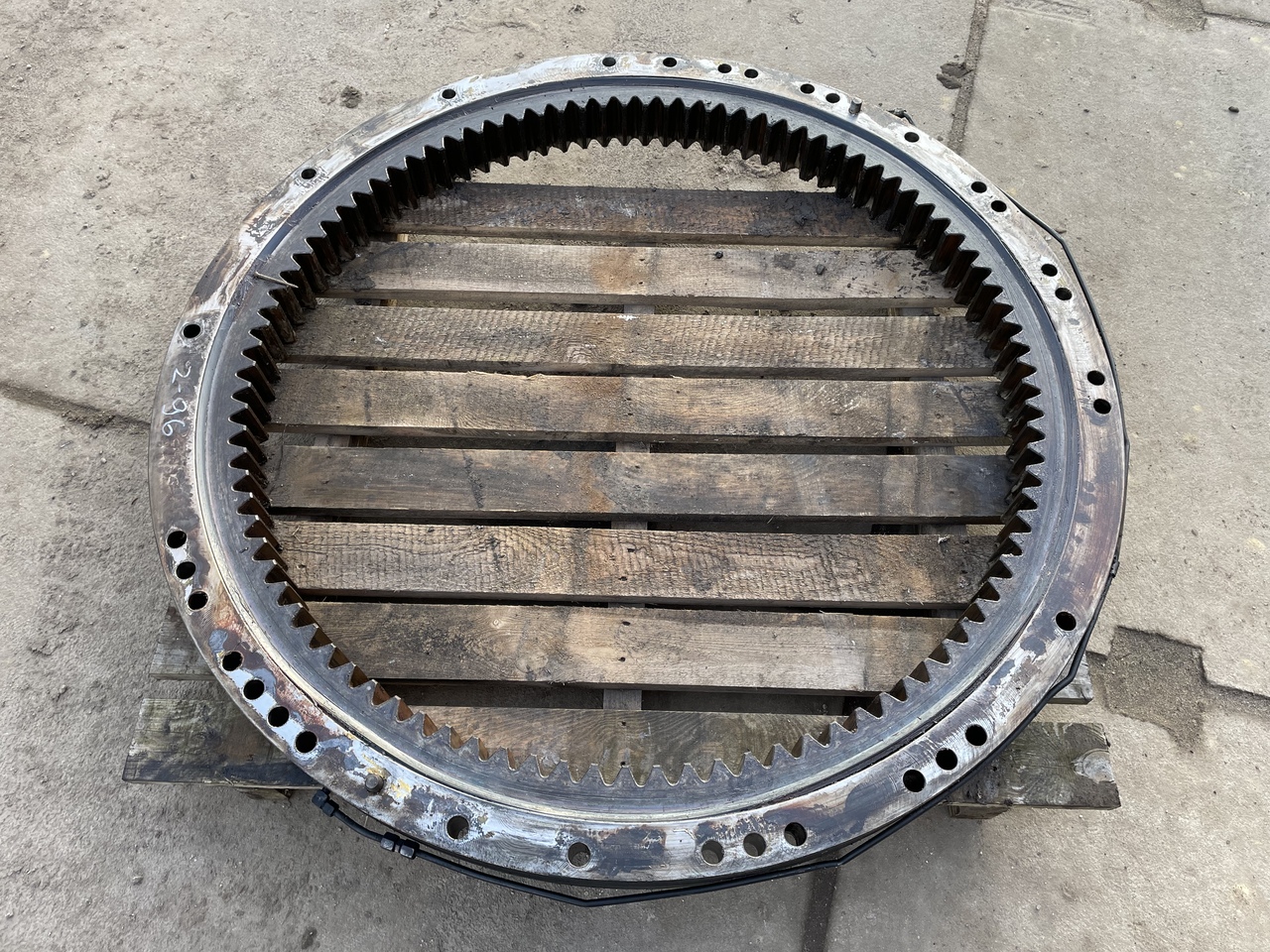 KOMATSU PC 228 - Svängkrans för Grävmaskin: bild 3 KOMATSU PC 228 - Svängkrans för Grävmaskin: bild 3