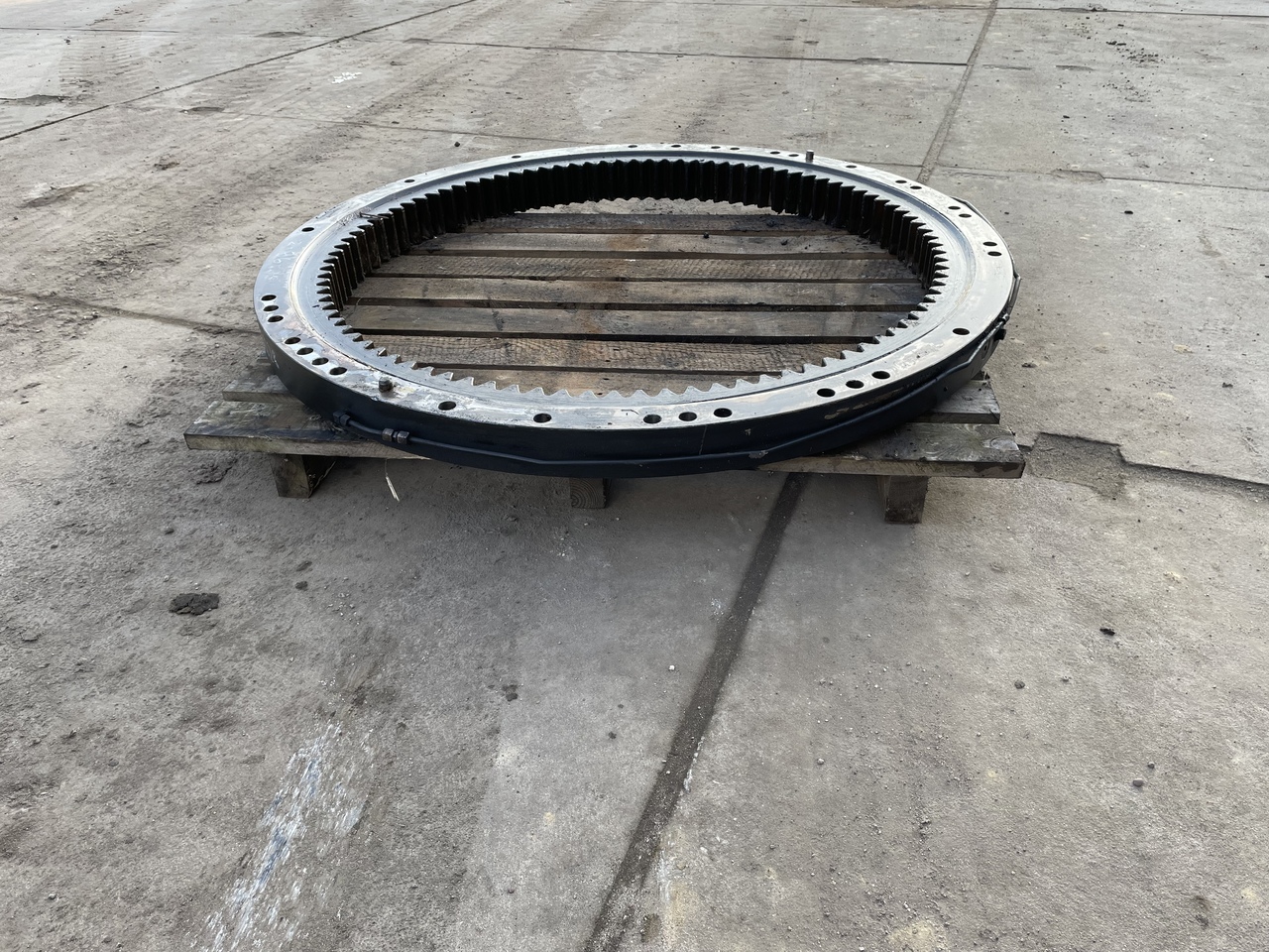 KOMATSU PC 228 - Svängkrans för Grävmaskin: bild 1 KOMATSU PC 228 - Svängkrans för Grävmaskin: bild 1