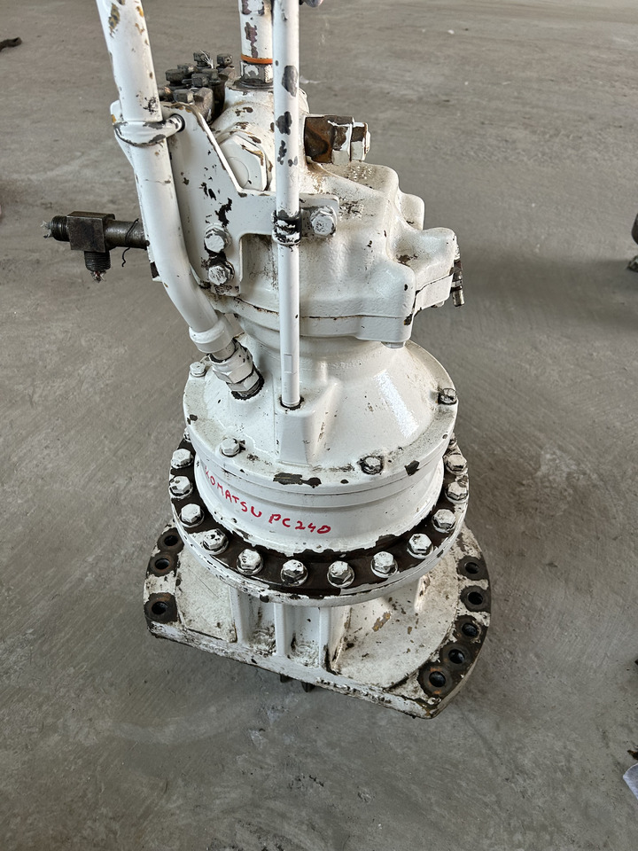 KOMATSU PC240 - Svängmotor för Grävmaskin: bild 2 KOMATSU PC240 - Svängmotor för Grävmaskin: bild 2
