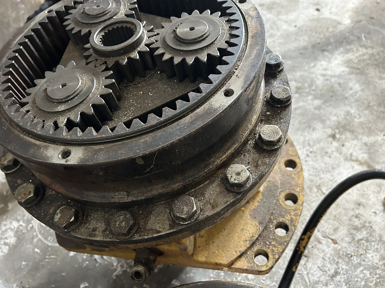 Komatsu PC210 - Svängmotor för Grävmaskin: bild 5 Komatsu PC210 - Svängmotor för Grävmaskin: bild 5