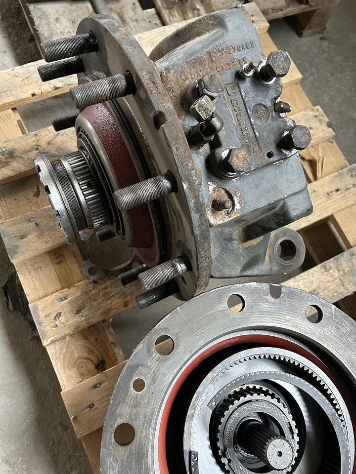 ZF APL-B355 - Slutdrev för Grävmaskin på däck: bild 2 ZF APL-B355 - Slutdrev för Grävmaskin på däck: bild 2