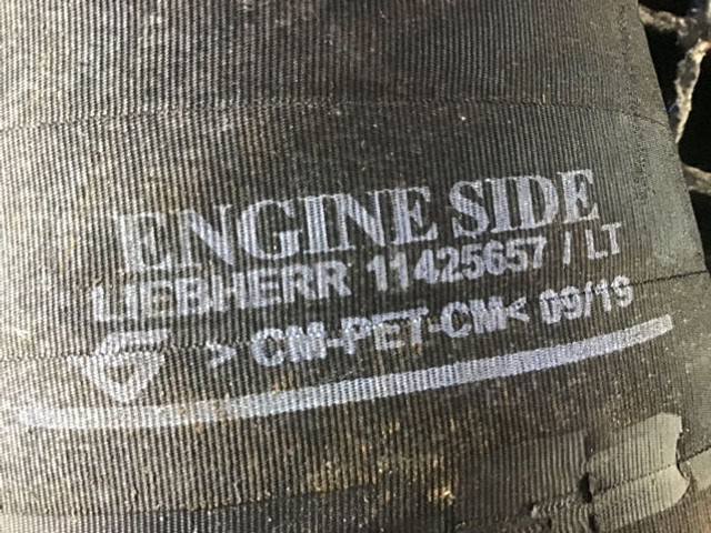 Liebherr A928 / R926 / R930 - Insugsrör: bild 1 Liebherr A928 / R926 / R930 - Insugsrör: bild 1