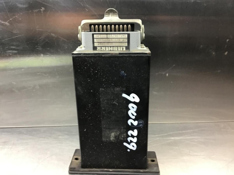 Liebherr Maxiumum Load Relay - Kontrollenhet: bild 1 Liebherr Maxiumum Load Relay - Kontrollenhet: bild 1