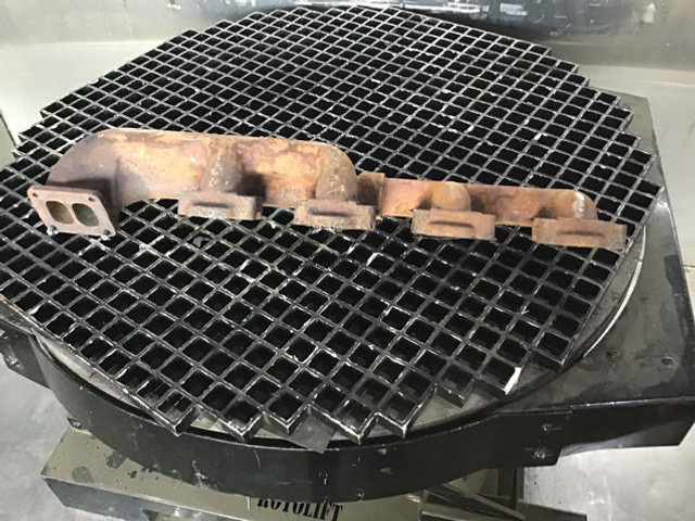 Liebherr - Avgasrör: bild 2 Liebherr - Avgasrör: bild 2