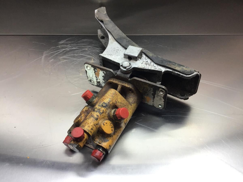 Liebherr Pilot Control Unit - Pedal: bild 2 Liebherr Pilot Control Unit - Pedal: bild 2