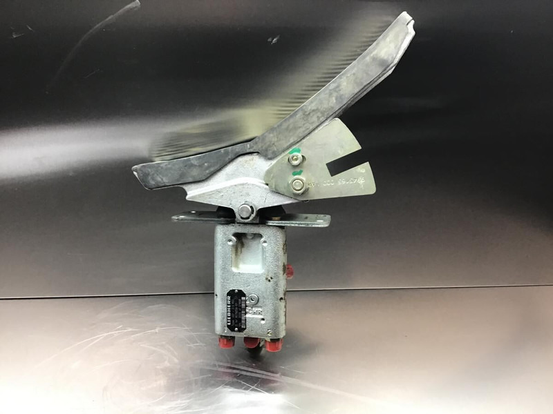 Liebherr Pilot Control Unit - Pedal: bild 1 Liebherr Pilot Control Unit - Pedal: bild 1