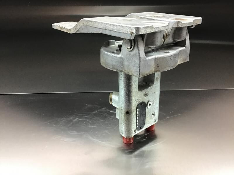 Liebherr Pilot Control Unit - Pedal: bild 2 Liebherr Pilot Control Unit - Pedal: bild 2