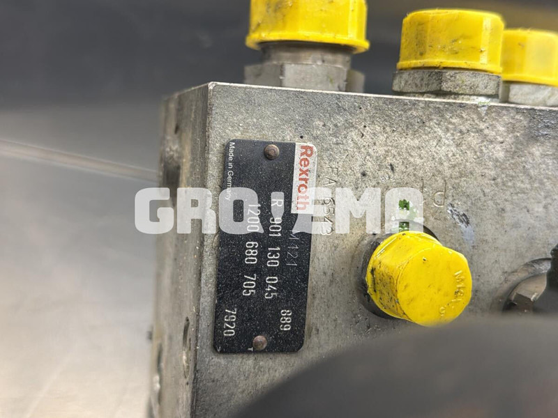 Liebherr R926 COMP / R926 K-LC / R926 LC / R926 CL / R926 NLC / R926 SLC / R926 WLC / R906 WLC - Hydraulik: bild 3 Liebherr R926 COMP / R926 K-LC / R926 LC / R926 CL / R926 NLC / R926 SLC / R926 WLC / R906 WLC - Hydraulik: bild 3