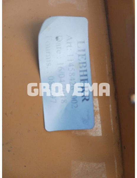 Liebherr R946 LC / R946 LC-V / R946 NLC / R950 S-HD - Stötfångare: bild 3 Liebherr R946 LC / R946 LC-V / R946 NLC / R950 S-HD - Stötfångare: bild 3