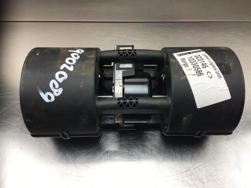 Liebherr R946 LC / R946 NLC / R956 / R976 / R926 LC / R920 / R920 LC - Fläktmotor: bild 2 Liebherr R946 LC / R946 NLC / R956 / R976 / R926 LC / R920 / R920 LC - Fläktmotor: bild 2