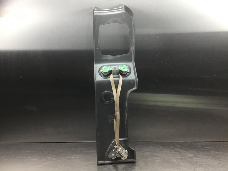 Liebherr R956 / R926 LC / R926 NLC - Stötfångare: bild 2 Liebherr R956 / R926 LC / R926 NLC - Stötfångare: bild 2