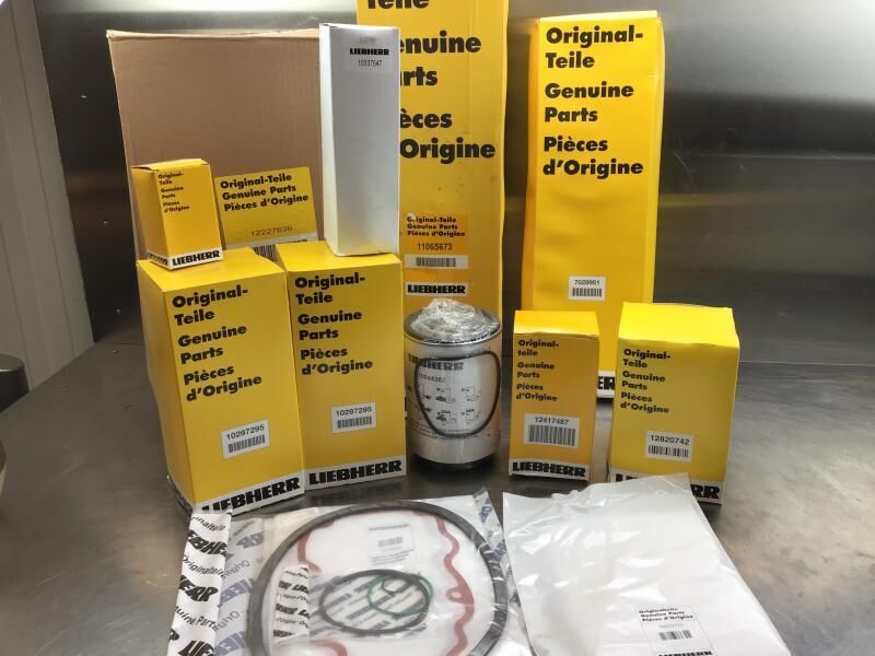 Liebherr Service Kit 1000 hours R906/R916/R926 - Bränslefilter: bild 1 Liebherr Service Kit 1000 hours R906/R916/R926 - Bränslefilter: bild 1