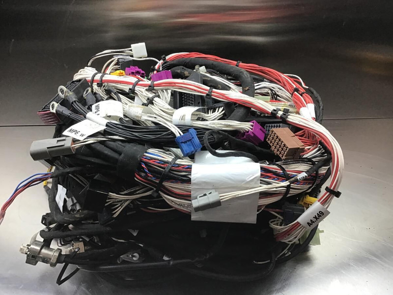 Liebherr Wire Harness - Kablar/ Ledningar: bild 1 Liebherr Wire Harness - Kablar/ Ledningar: bild 1