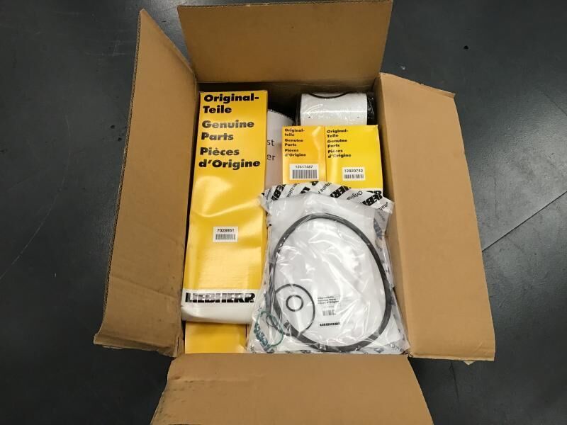 Liebherr Service Kit 2000 hours R906/R916/R926 - Reservdelar: bild 2 Liebherr Service Kit 2000 hours R906/R916/R926 - Reservdelar: bild 2