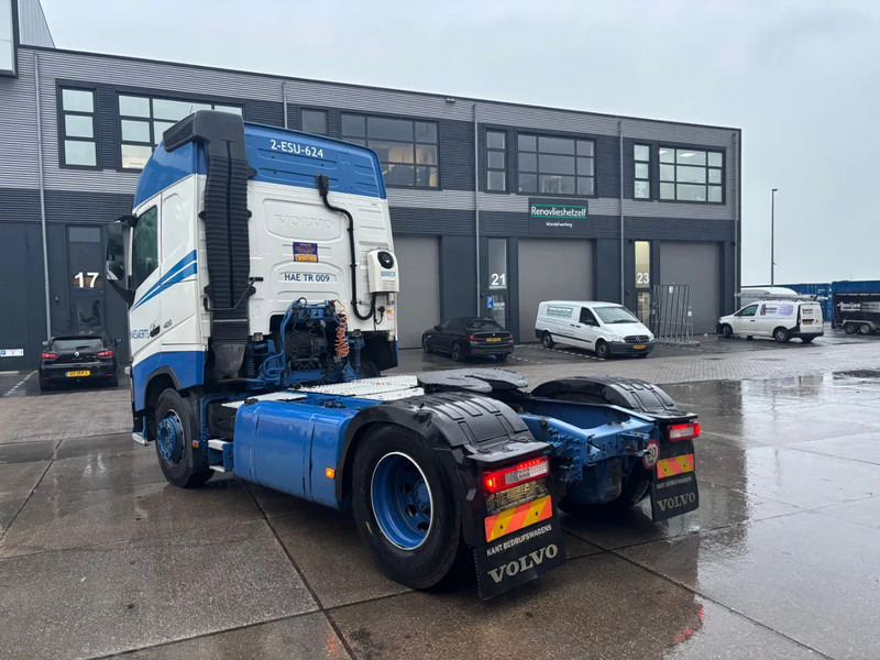 Volvo FH 13.420 Globetrotter / ADR + PTO / Stand Airco - Dragbil: bild 4 Volvo FH 13.420 Globetrotter / ADR + PTO / Stand Airco - Dragbil: bild 4