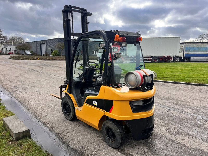 Caterpillar GP25N - Gasoltruck: bild 5 Caterpillar GP25N - Gasoltruck: bild 5