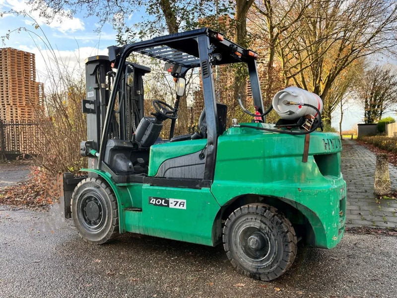 Hyundai 40L-7A - Gasoltruck: bild 1 Hyundai 40L-7A - Gasoltruck: bild 1