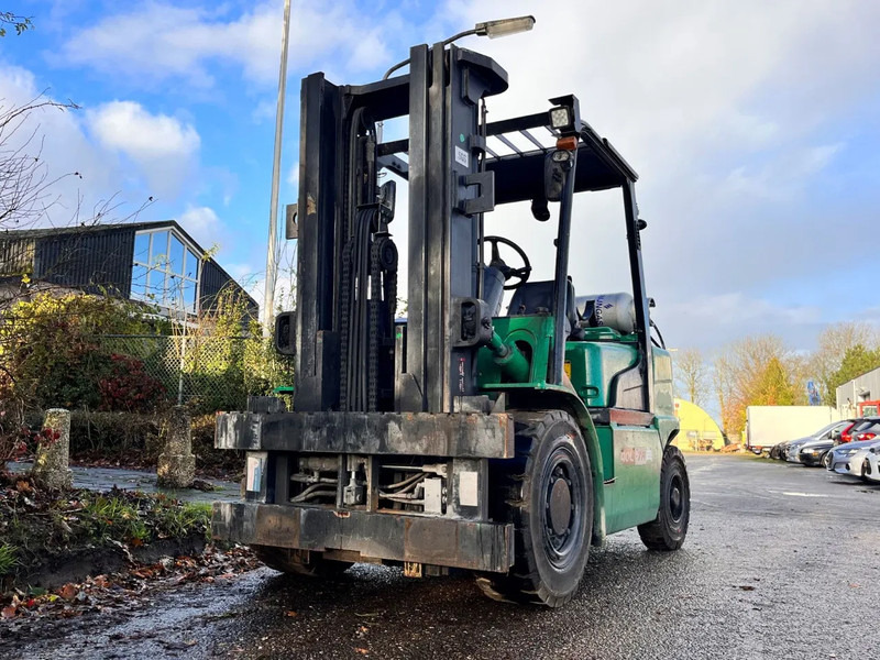 Hyundai 40L-7A - Gasoltruck: bild 3 Hyundai 40L-7A - Gasoltruck: bild 3