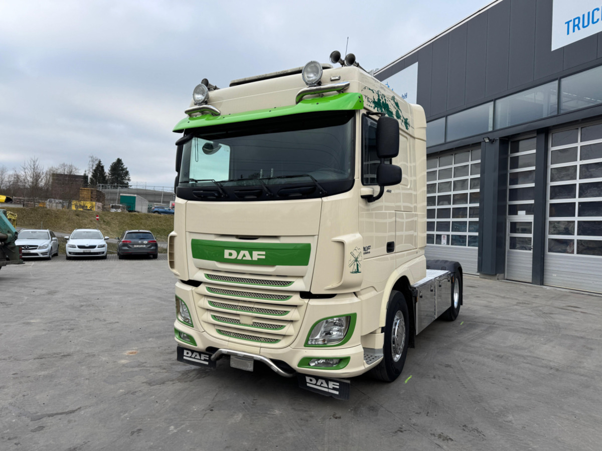 DAF XF460 4x2 - Dragbil: bild 1 DAF XF460 4x2 - Dragbil: bild 1