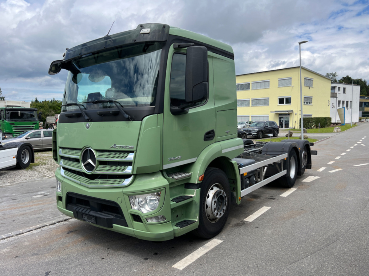 MERCEDES Actros 2543 6x2 - Chassi lastbil: bild 1 MERCEDES Actros 2543 6x2 - Chassi lastbil: bild 1