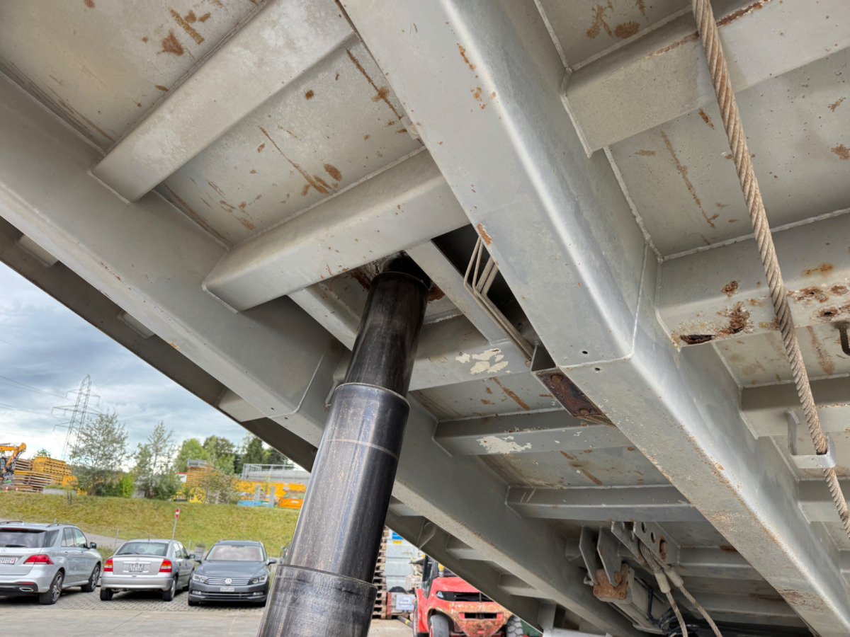 MERCEDES BENZ ACTROS 3246 C3390 - Tippbil lastbil: bild 3 MERCEDES BENZ ACTROS 3246 C3390 - Tippbil lastbil: bild 3