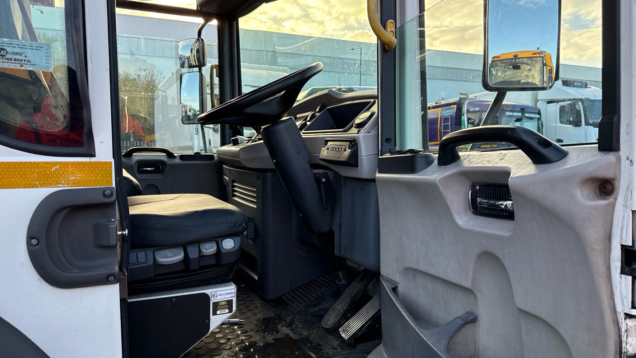 DENNIS ELITE 2 - Sopbil: bild 5 DENNIS ELITE 2 - Sopbil: bild 5