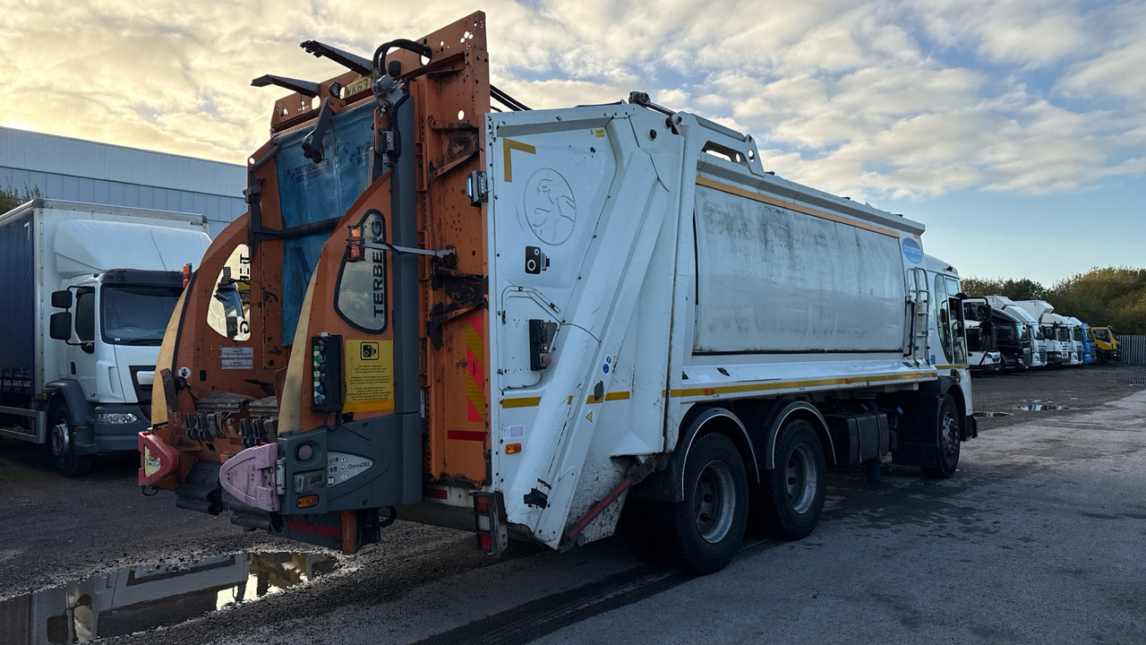 DENNIS ELITE 2 - Sopbil: bild 4 DENNIS ELITE 2 - Sopbil: bild 4