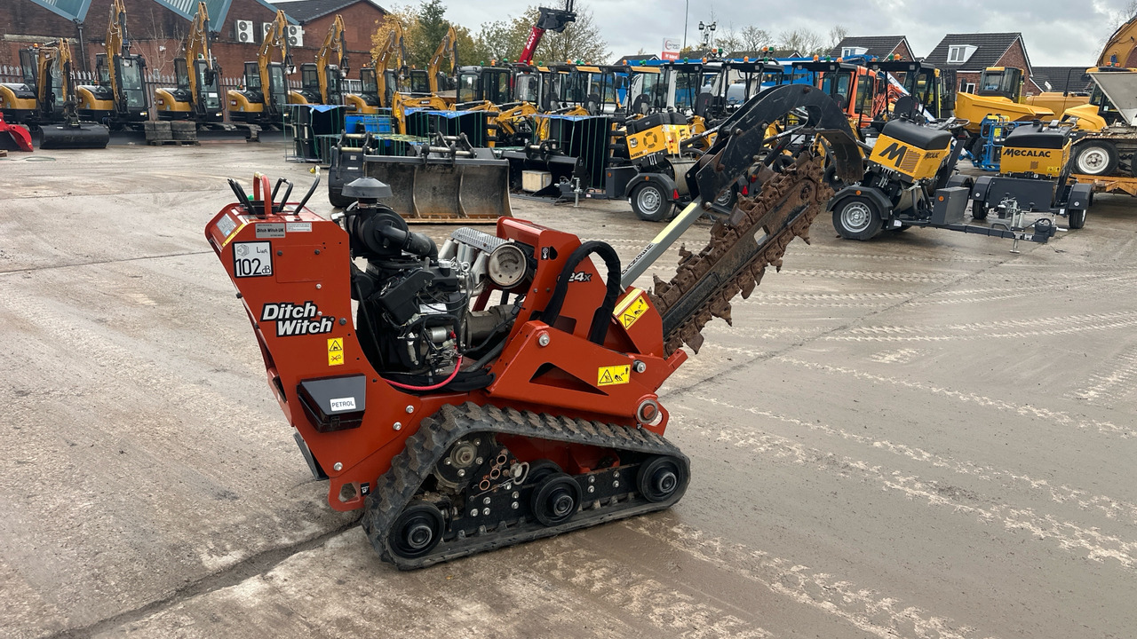 DITCH WITCH C24X - Kedjegrävare: bild 1 DITCH WITCH C24X - Kedjegrävare: bild 1