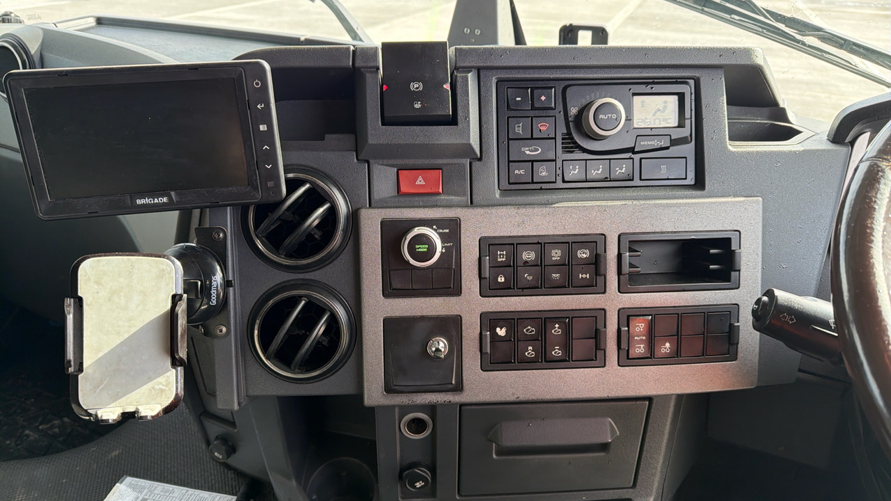 Dragbil RENAULT T RANGE: bild 7 Dragbil RENAULT T RANGE: bild 7