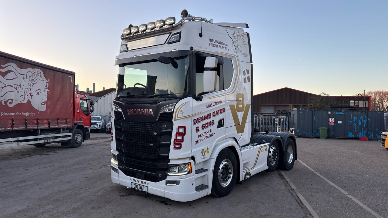 SCANIA S 650 V8 '50TH ANNIVERSARY - Dragbil: bild 2 SCANIA S 650 V8 '50TH ANNIVERSARY - Dragbil: bild 2
