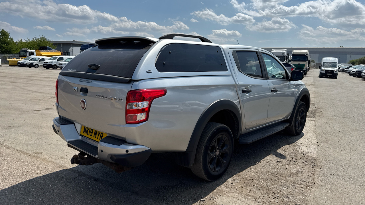 FIAT FULLBACK 2.4 CROSS - Pickup, Dubbelhytt transportbil: bild 4 FIAT FULLBACK 2.4 CROSS - Pickup, Dubbelhytt transportbil: bild 4