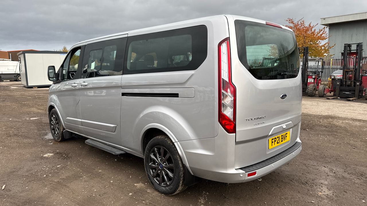FORD TOURNEO CUSTOM 320TI X 2.0 ECOBLUE 185PS - Minibuss, Persontransport: bild 3 FORD TOURNEO CUSTOM 320TI X 2.0 ECOBLUE 185PS - Minibuss, Persontransport: bild 3