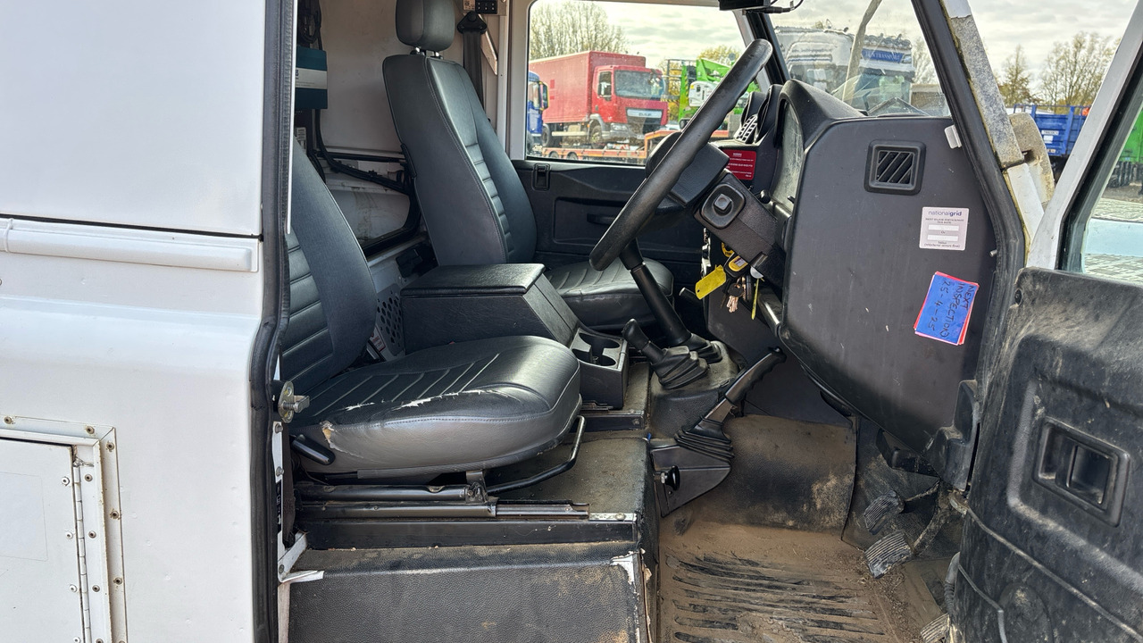 Land Rover Defender 110 2.2 TDCI Hard Top - Personbil: bild 5 Land Rover Defender 110 2.2 TDCI Hard Top - Personbil: bild 5