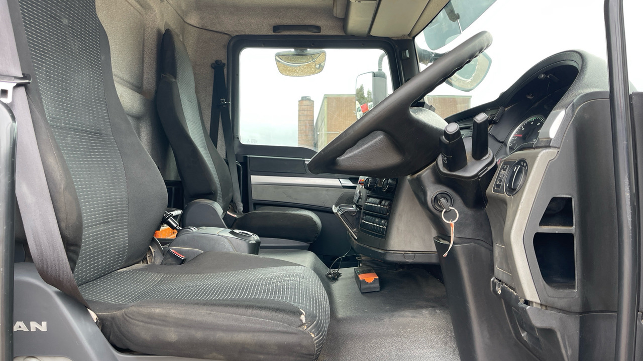 MAN TGM 26.340 - Flakbil, Kranbil: bild 5 MAN TGM 26.340 - Flakbil, Kranbil: bild 5