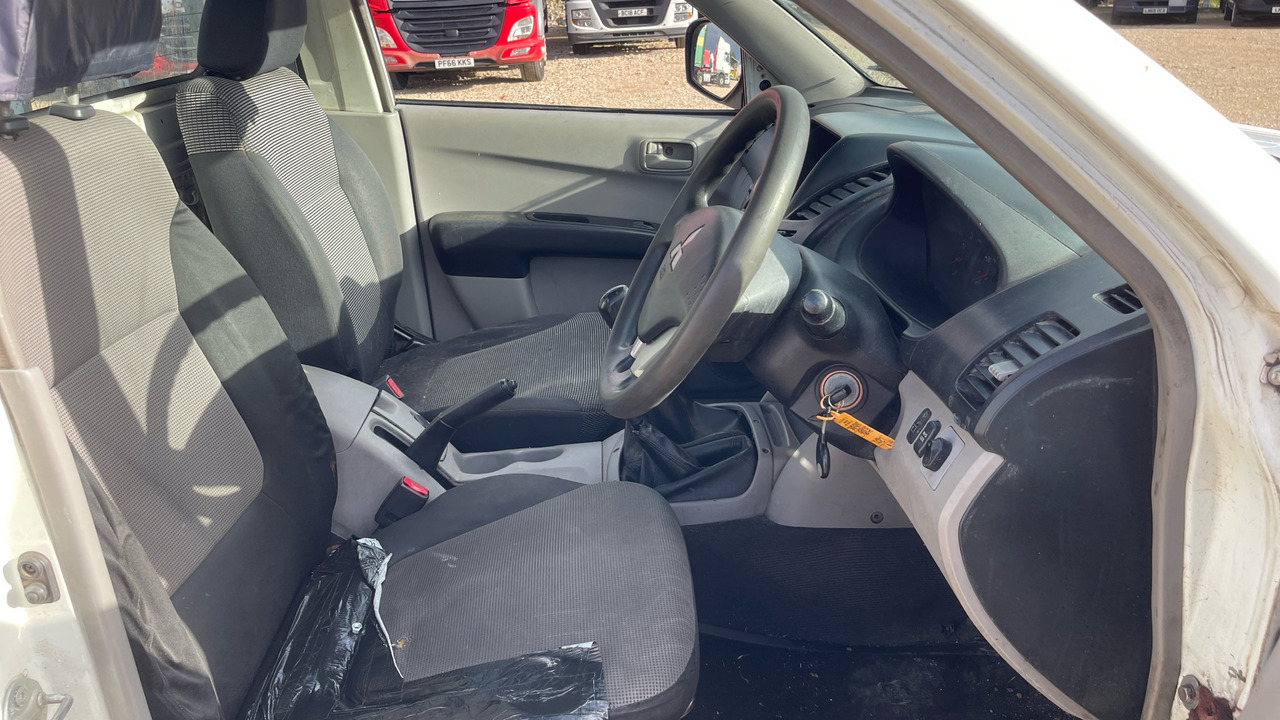 MITSUBISHI L200 - Pickup: bild 5 MITSUBISHI L200 - Pickup: bild 5