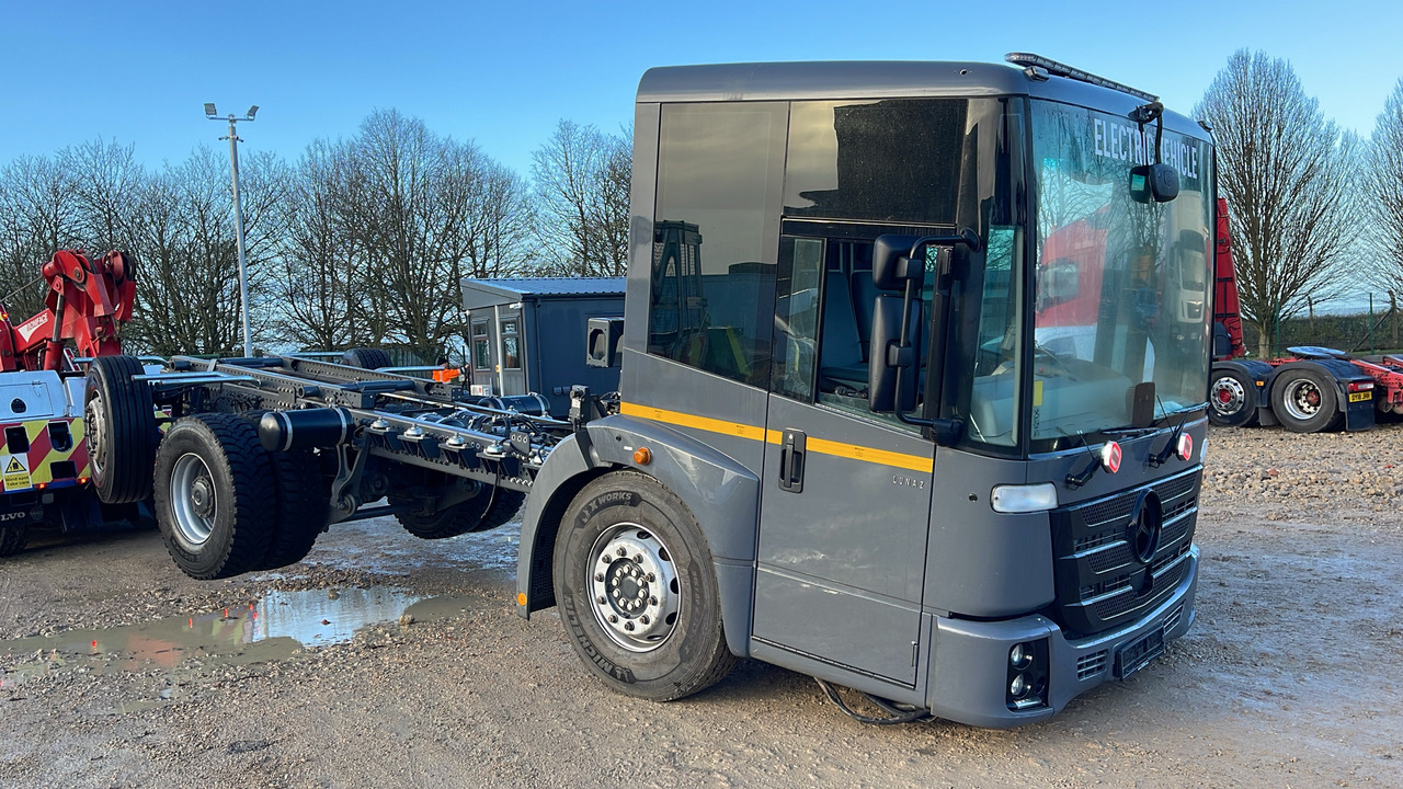 Mercedes-Benz Econic - Chassi lastbil, Ellastbil: bild 1 Mercedes-Benz Econic - Chassi lastbil, Ellastbil: bild 1