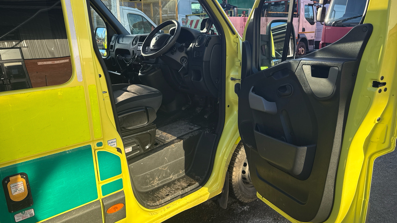 RENAULT MASTER 150.39 - Ambulans: bild 5 RENAULT MASTER 150.39 - Ambulans: bild 5