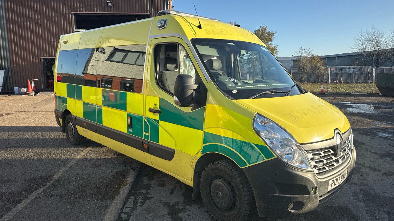RENAULT MASTER 150.39 - Ambulans: bild 1 RENAULT MASTER 150.39 - Ambulans: bild 1