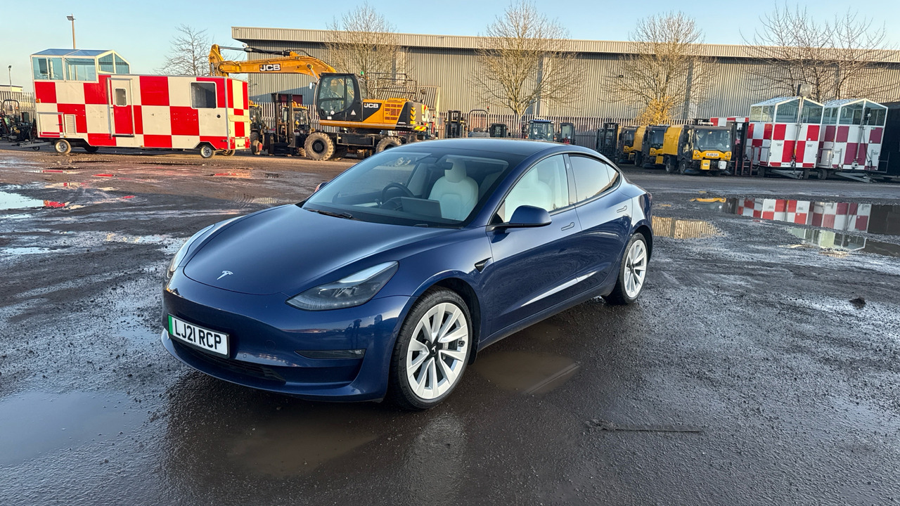 TESLA MODEL 3 LONG RANGE DUAL MOTOR - Sedan: bild 2 TESLA MODEL 3 LONG RANGE DUAL MOTOR - Sedan: bild 2