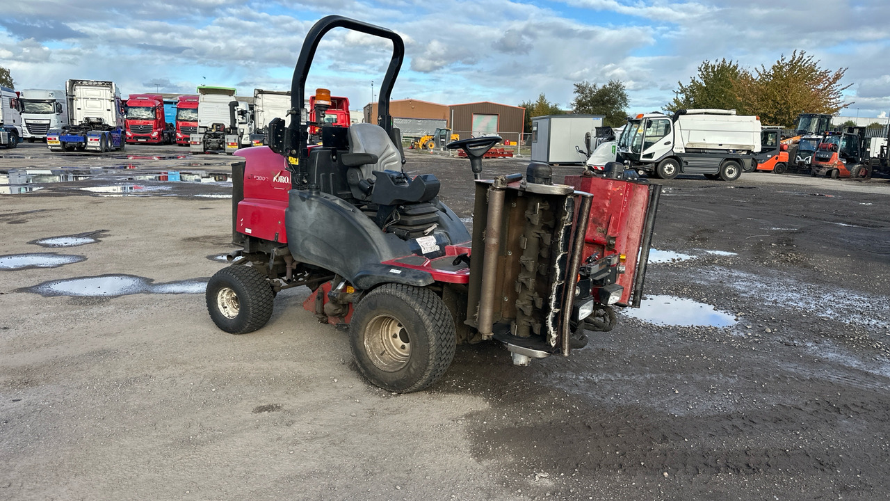 TORO LTF3000 - Gräsklippare: bild 1 TORO LTF3000 - Gräsklippare: bild 1