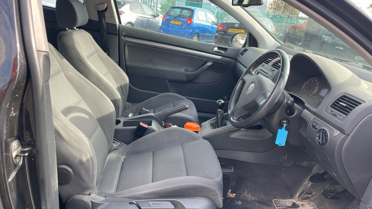 VOLKSWAGEN GOLF 2.0 GT FSI - Hatchback/ Halvkombi: bild 5 VOLKSWAGEN GOLF 2.0 GT FSI - Hatchback/ Halvkombi: bild 5