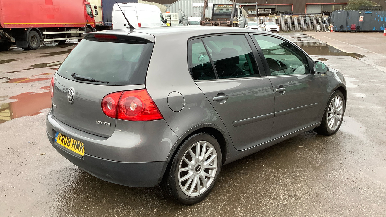 VOLKSWAGEN GOLF GT 2.0 TDI 140PS - Hatchback/ Halvkombi: bild 4 VOLKSWAGEN GOLF GT 2.0 TDI 140PS - Hatchback/ Halvkombi: bild 4
