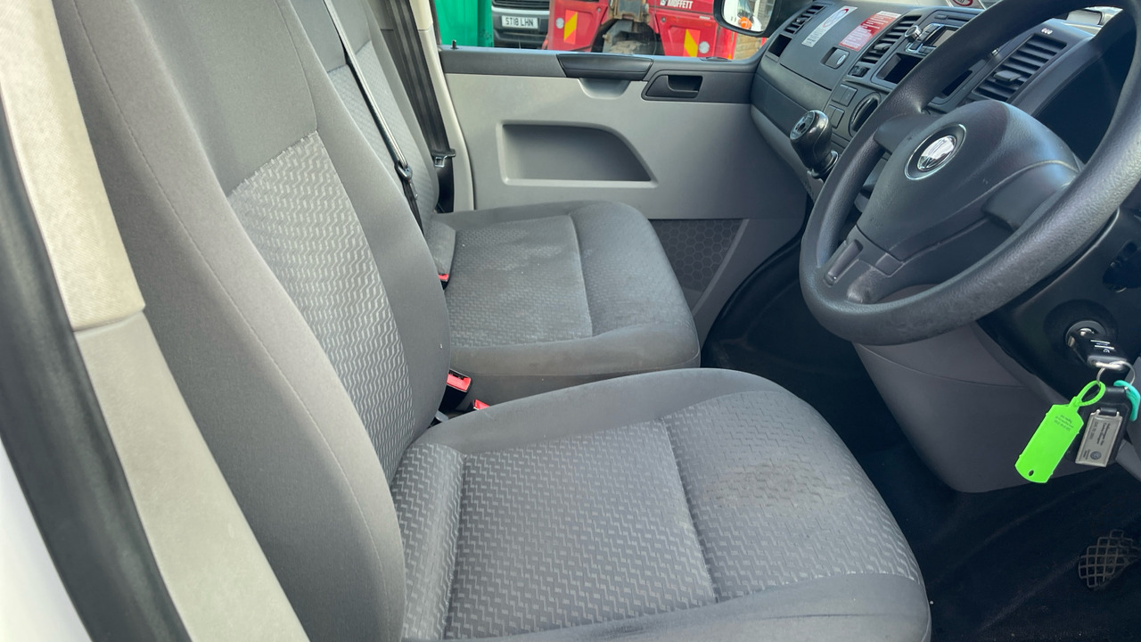 Volkswagen Transporter T30 2.0 TDI 84PS - Minibuss, Persontransport: bild 5 Volkswagen Transporter T30 2.0 TDI 84PS - Minibuss, Persontransport: bild 5