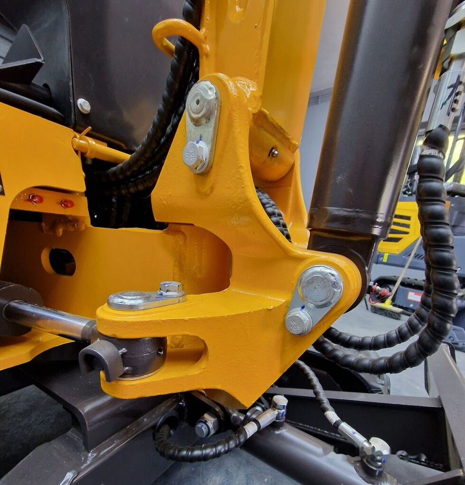 Berger Kraus BK800BS Nowa minikoparka Mini excavator Torsion arm - Minigrävmaskin: bild 5 Berger Kraus BK800BS Nowa minikoparka Mini excavator Torsion arm - Minigrävmaskin: bild 5