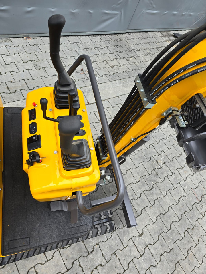 Berger Kraus BK900A Minikoparka Berger Kraus - Minigrävmaskin: bild 2 Berger Kraus BK900A Minikoparka Berger Kraus - Minigrävmaskin: bild 2