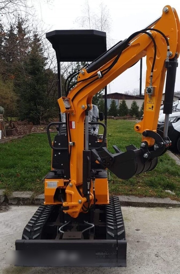 Berger Kraus Mini Excavator BK800BS torsion arm with FULL equipment - Minigrävmaskin: bild 2 Berger Kraus Mini Excavator BK800BS torsion arm with FULL equipment - Minigrävmaskin: bild 2