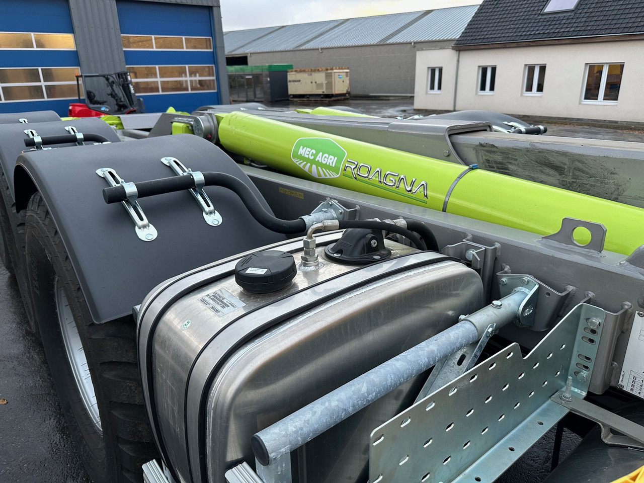 ROAGNA R20.3 - Tippvagn för lantbruk: bild 4 ROAGNA R20.3 - Tippvagn för lantbruk: bild 4
